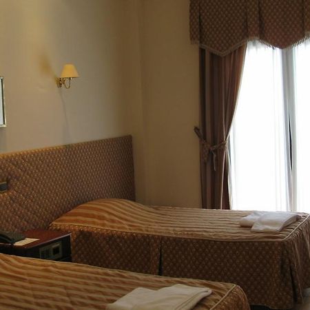Diakonia Hotel Солун Стая снимка